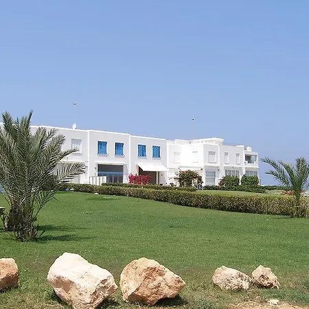 Luxury Bay View 28 Right On The